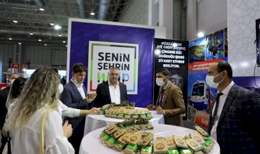 Nizip Belediyesi stantına protokol ve davetlilerden yoğun ilgi