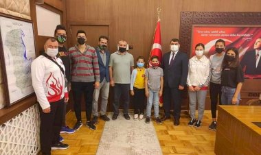 Sporcular Kaymakam Şahin'e Ziyaret