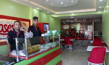 Nizip’in Çiğköftecisi O Ses Çiğköfte Hizmete Açıldı