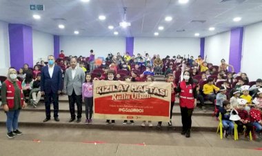 Kızılay Başkanı Genç’ten Öğrencilere Seminer