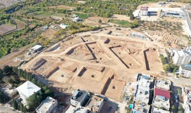 Başkan Sarı, TOKİ alanında incelemelerde bulundu