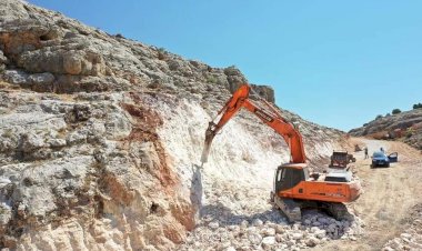 Nizip Belediyesi yeni bağlantı yolları yapmaya devam ediyor