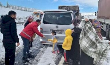 Sürücülerin imdatına Sosyal Yardımlaşma Vakfı Yetişti.