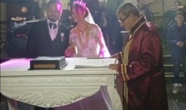 Öztürkmen ve Yaşar ailesinin mutlu günü.