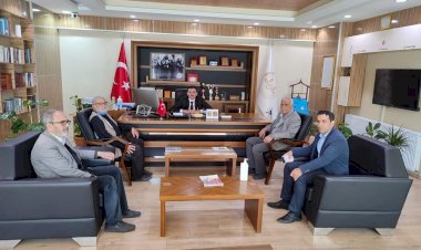 KIBRIS MAHALLESİ’NDEN KUR’ÂN KURSLARINA BAĞIŞ YAPILDI