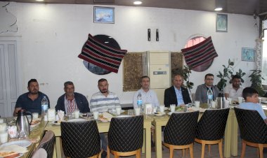 Erkunt Traktör Çalışanları İftarda Buluştu