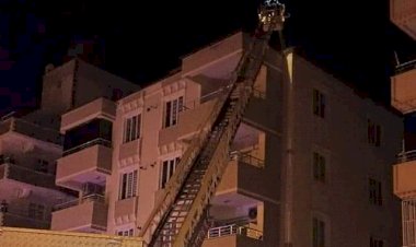 Nizip'te çatı yangını