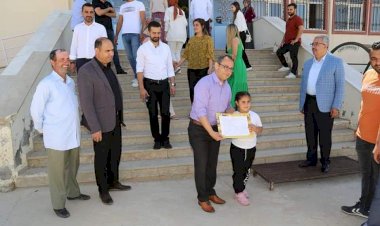 Nizip'te öğrenciler karne aldı 