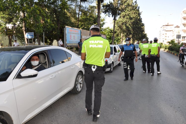 Nizip polisinden trafik ve maske uygulaması