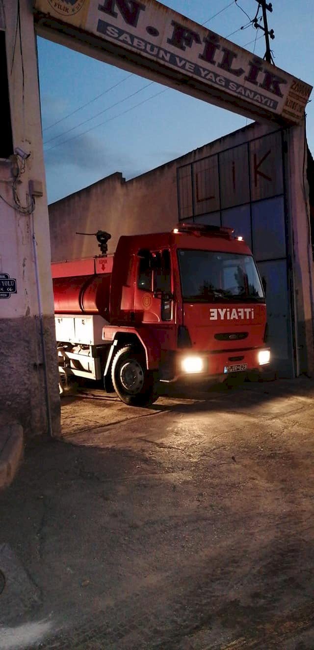 Nizip'te Fabrika Yangını