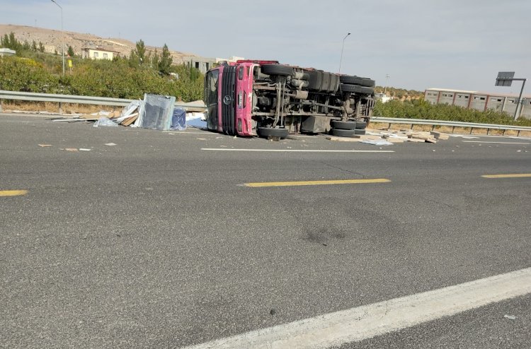 Nizip'te Kaza 2 hafif yaralı