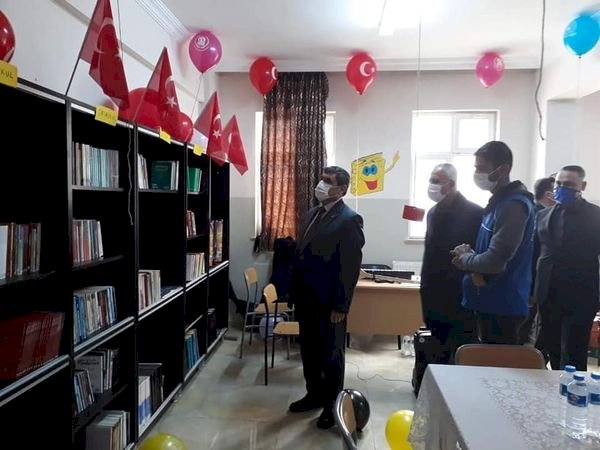 Nizip Gençlik Merkezinden  “Her Köye Bir Kütüphane” Projesi