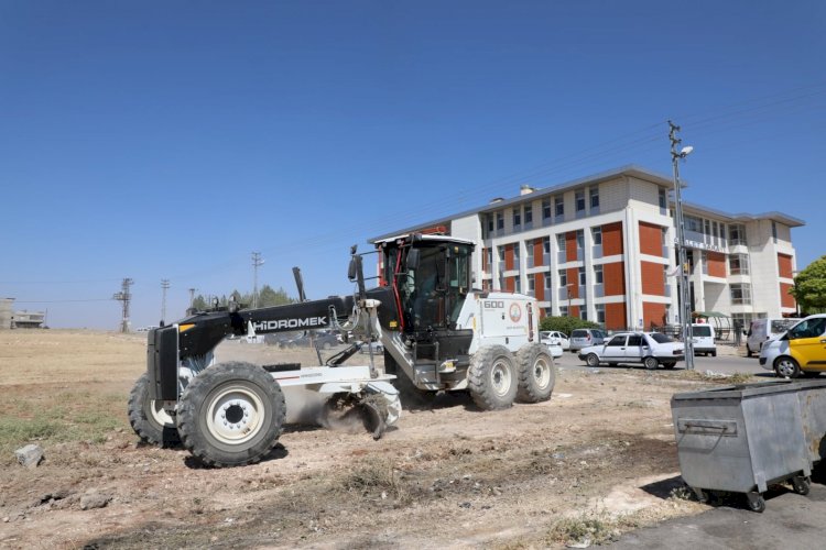 Nizip Belediyesi ekipleri merkez ve kırsal mahallelerde hizmete devam ediyor