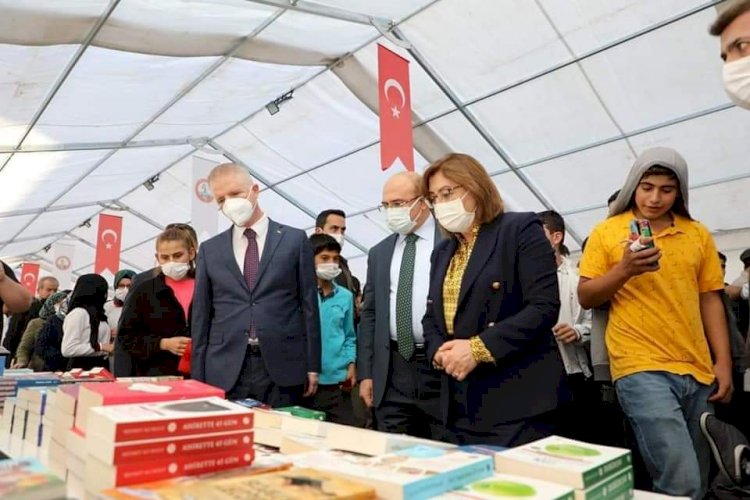 ''İyi bir kitap, gerçek bir hazinedir."