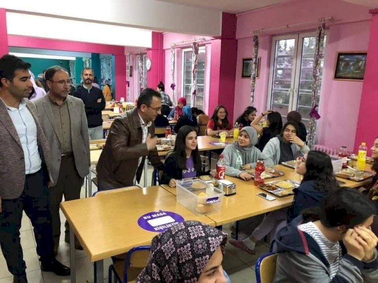 Kaymakam Çağlar, öğrenciler ile iftarda buluştu