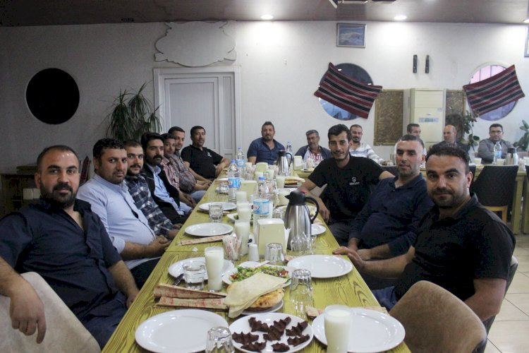 Erkunt Traktör Çalışanları İftarda Buluştu