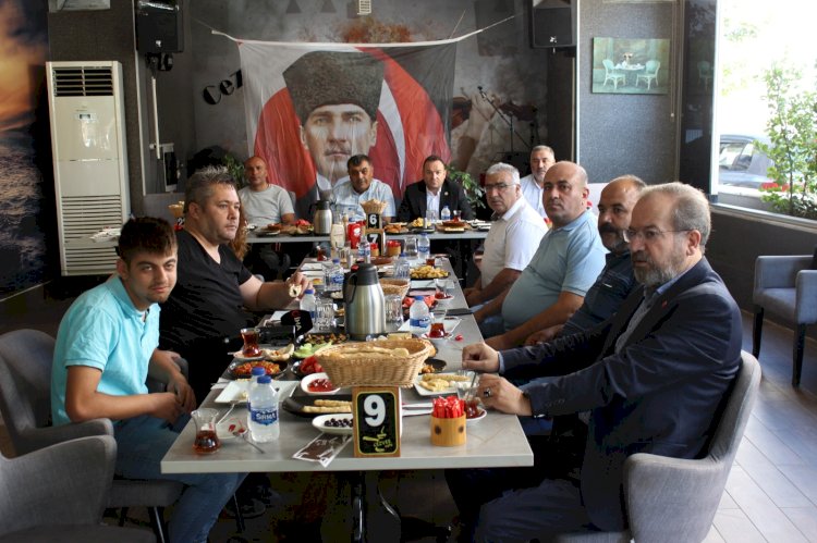 Muhalefet partilerinin Nizip ilçe başkanları kahvaltıda buluştu