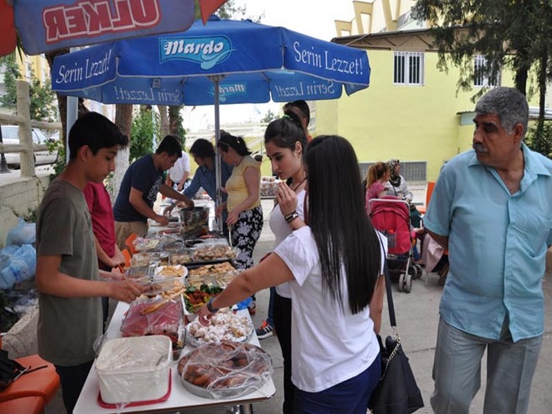 İHTİYAÇ SAHİBİ ÖĞRENCİLER YARARINA KERMES