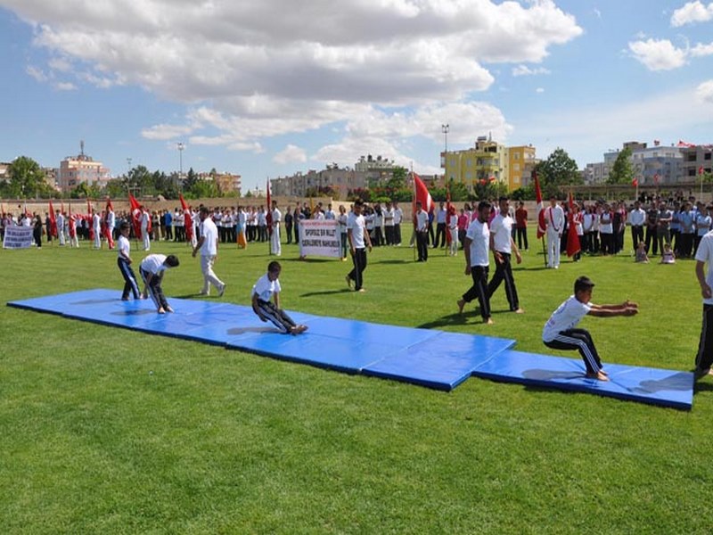 19 MAYIS COŞKUYLA KUTLANDI